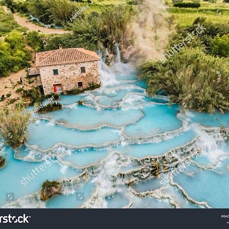 Inn Piazza In Montemerano, The Heart Of Tuscany Bagian luar foto